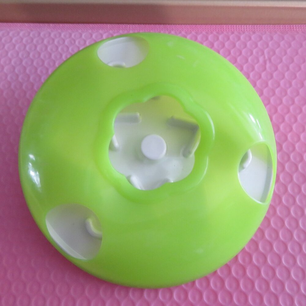 Catit Play treat Spinner- NWT